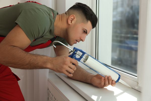 Window Caulking Repair in Hilliard
