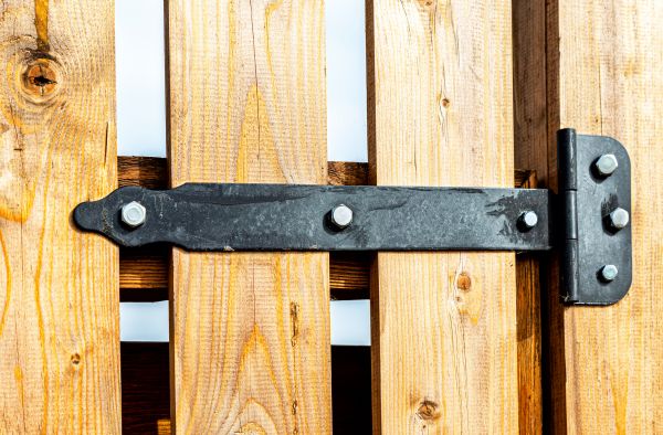 Gate Hinge Repair in Hilliard